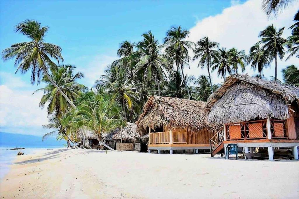 Cabañas Tubasenika -Beach Bungalows Panama